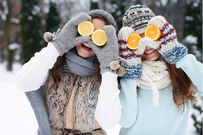 Vrouwen die in de winter voedingssupplementen gebruiken